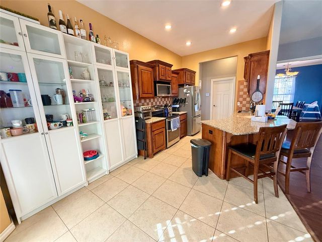 616 Woods Way, Moore, OK 73160