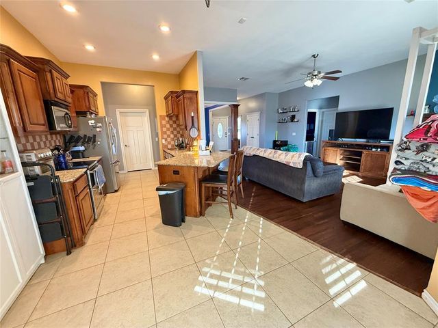 616 Woods Way, Moore, OK 73160