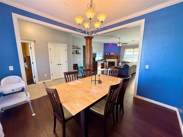 616 Woods Way, Moore, OK 73160