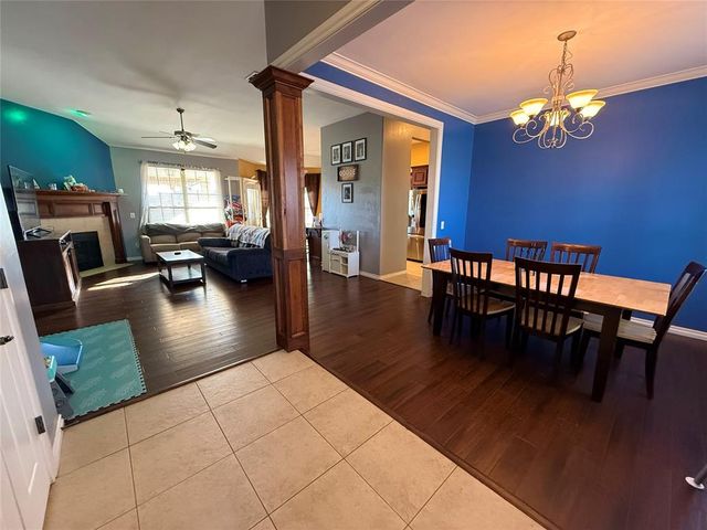 616 Woods Way, Moore, OK 73160