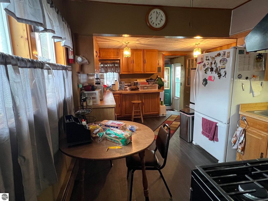 Image 20 of property listing at 158 Moyer Avenue, Alma, MI 48801