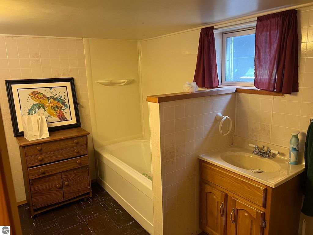 Image 41 of property listing at 158 Moyer Avenue, Alma, MI 48801