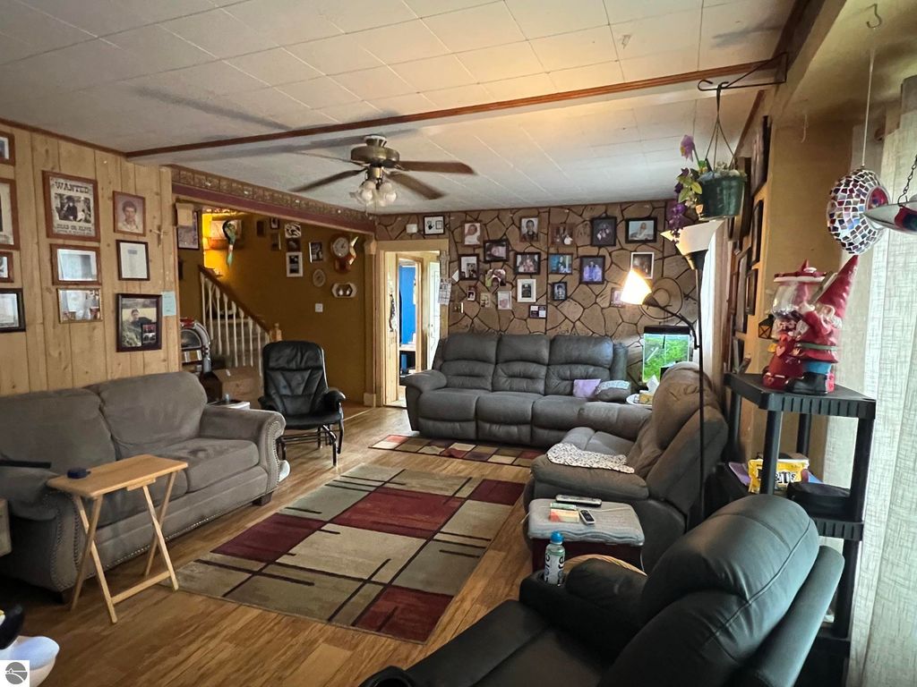 Image 6 of property listing at 158 Moyer Avenue, Alma, MI 48801