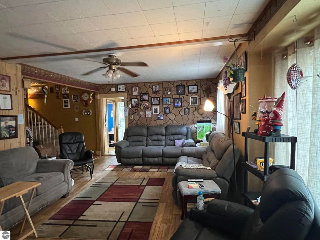 Image 7 of property listing at 158 Moyer Avenue, Alma, MI 48801