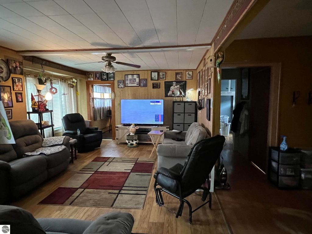 Image 9 of property listing at 158 Moyer Avenue, Alma, MI 48801