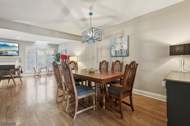 44 Averell Dr, Parsippany-troy Hills Twp., NJ 07950