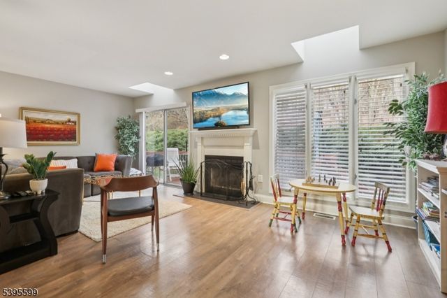 44 Averell Dr, Parsippany-troy Hills Twp., NJ 07950