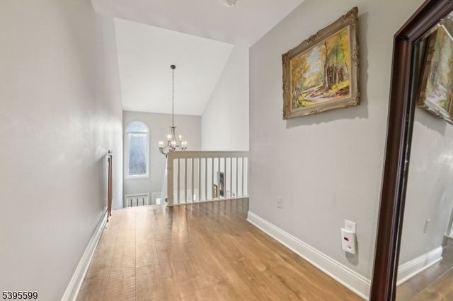 44 Averell Dr, Parsippany-troy Hills Twp., NJ 07950