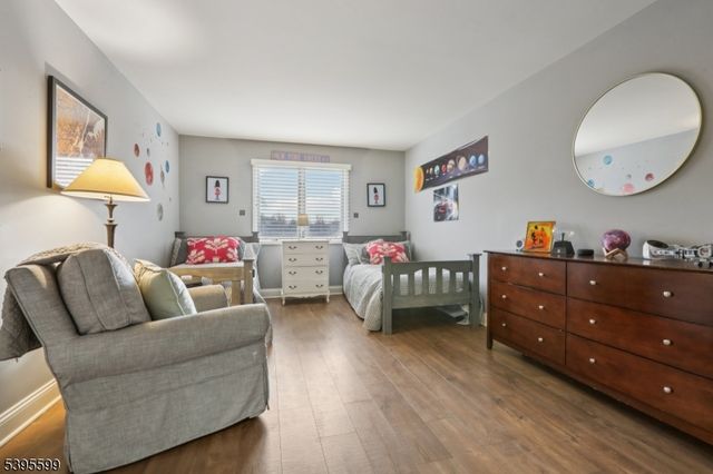 44 Averell Dr, Parsippany-troy Hills Twp., NJ 07950