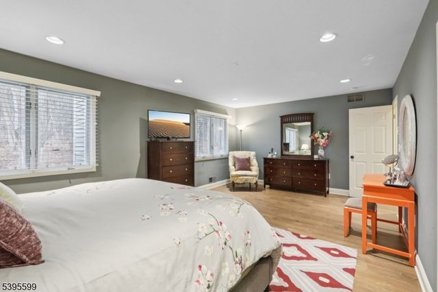 44 Averell Dr, Parsippany-troy Hills Twp., NJ 07950