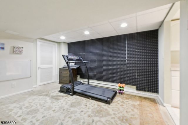 44 Averell Dr, Parsippany-troy Hills Twp., NJ 07950