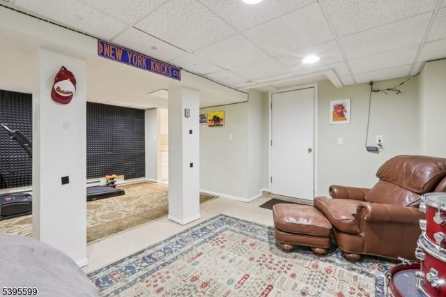 44 Averell Dr, Parsippany-troy Hills Twp., NJ 07950