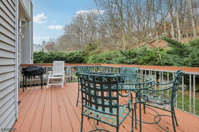 44 Averell Dr, Parsippany-troy Hills Twp., NJ 07950