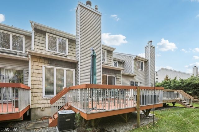 44 Averell Dr, Parsippany-troy Hills Twp., NJ 07950