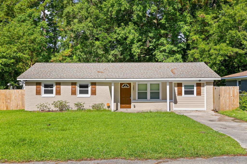 305 Elliott Drive, Ladson, SC 29456