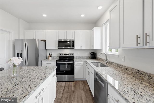 314 CENTERGATE DR, Charles Town, WV 25414