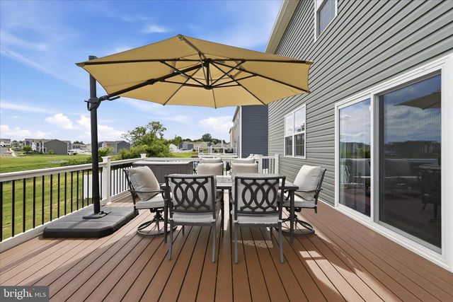 314 CENTERGATE DR, Charles Town, WV 25414