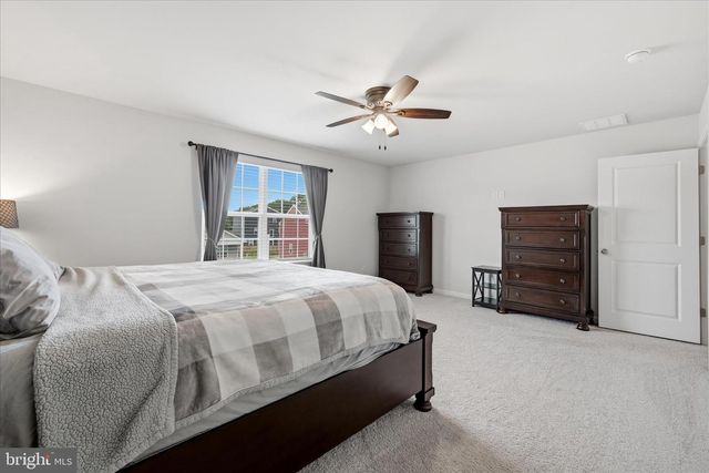 314 CENTERGATE DR, Charles Town, WV 25414