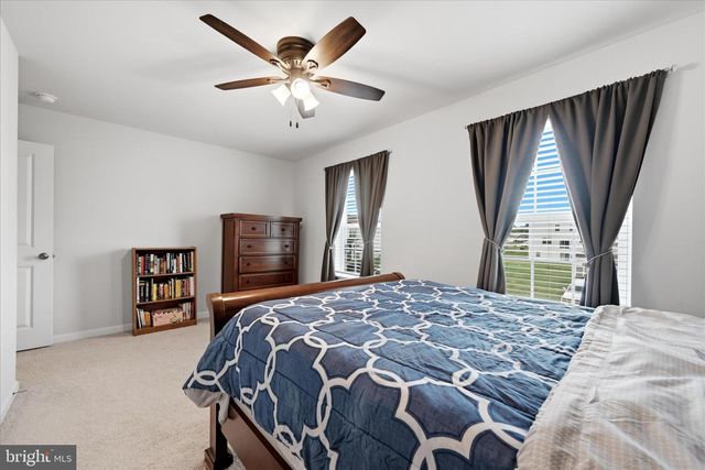 314 CENTERGATE DR, Charles Town, WV 25414