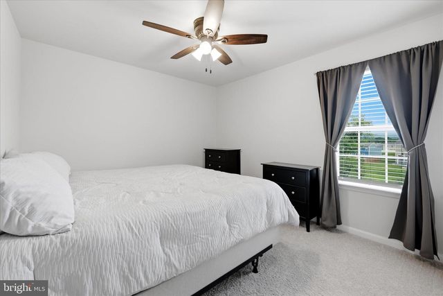314 CENTERGATE DR, Charles Town, WV 25414