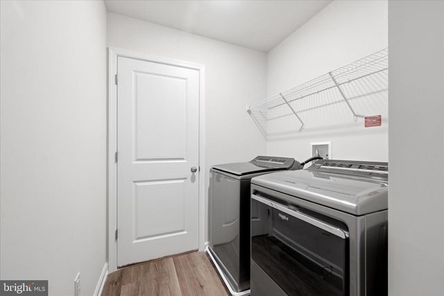 314 CENTERGATE DR, Charles Town, WV 25414