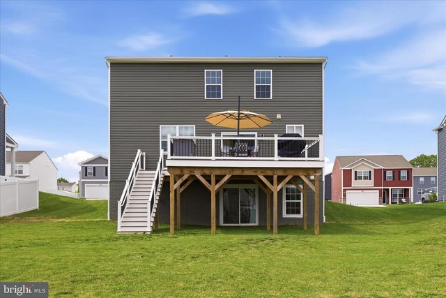 314 CENTERGATE DR, Charles Town, WV 25414