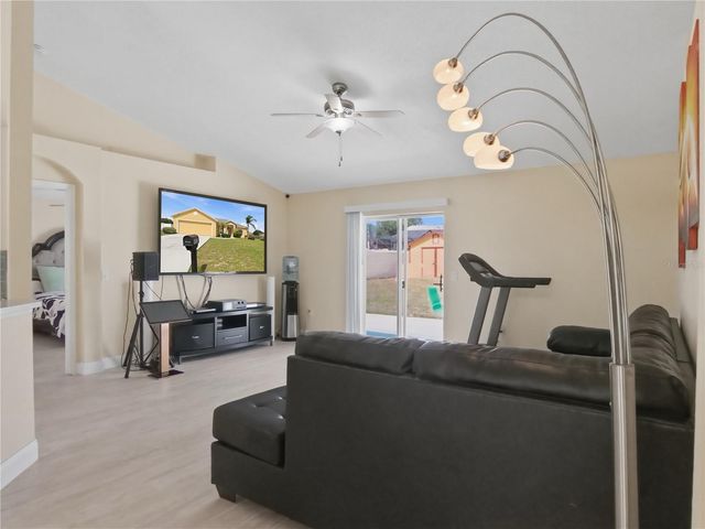 5553 MOON VALLEY DRIVE, Lakeland, FL 33812