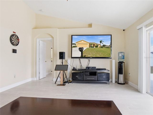 5553 MOON VALLEY DRIVE, Lakeland, FL 33812