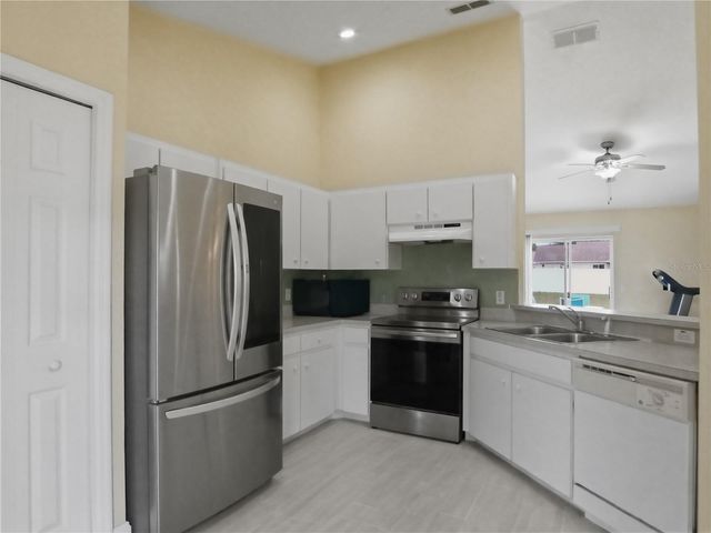 5553 MOON VALLEY DRIVE, Lakeland, FL 33812