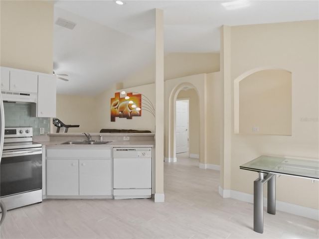 5553 MOON VALLEY DRIVE, Lakeland, FL 33812