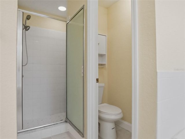 5553 MOON VALLEY DRIVE, Lakeland, FL 33812