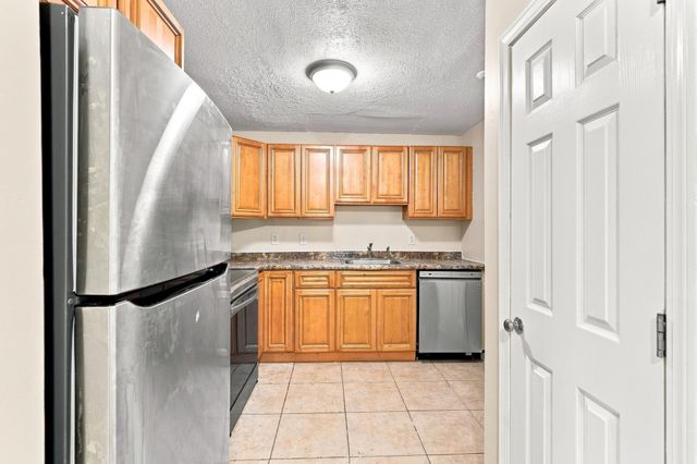 80 Stanton Street 2, Worcester, MA 01605