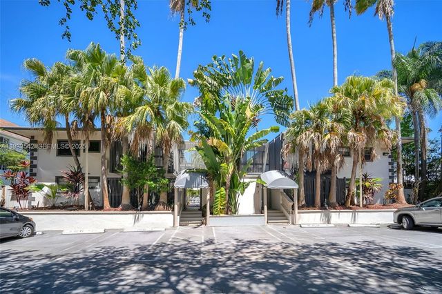 3265 Virginia St 19, Miami, FL 33133