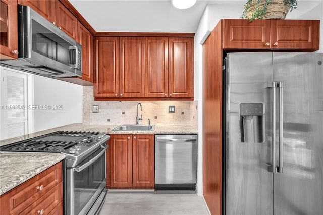 3265 Virginia St 19, Miami, FL 33133