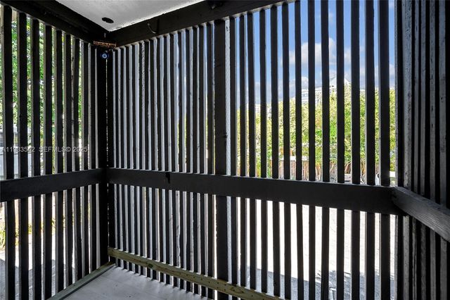 3265 Virginia St 19, Miami, FL 33133