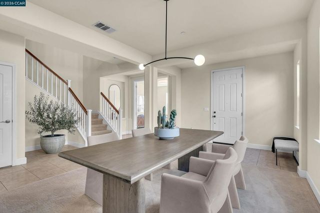 733 733 W Questa Trl, Mountain House, CA 95391