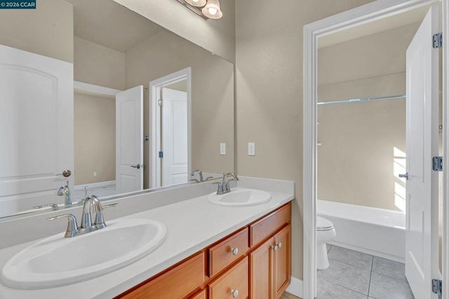 733 733 W Questa Trl, Mountain House, CA 95391