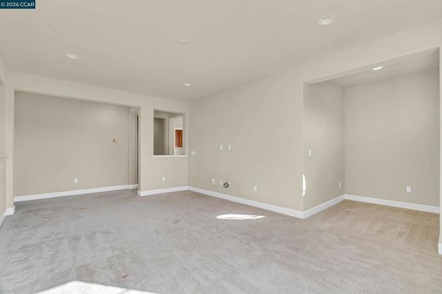 733 733 W Questa Trl, Mountain House, CA 95391