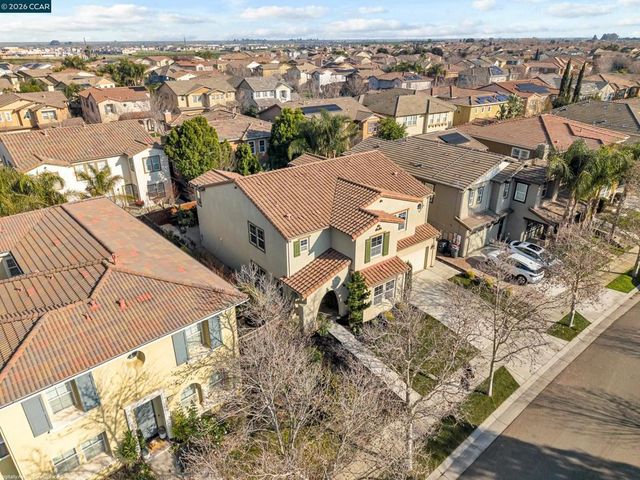 733 733 W Questa Trl, Mountain House, CA 95391