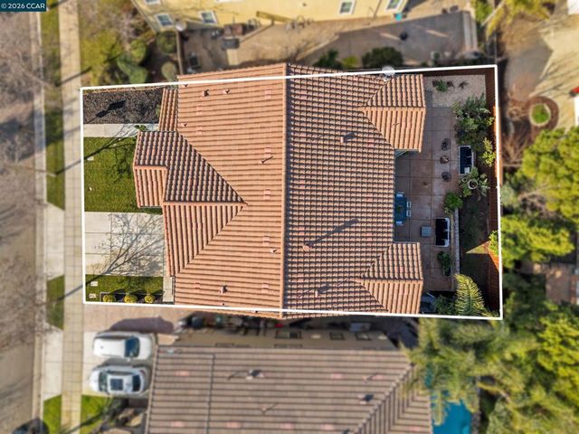 733 733 W Questa Trl, Mountain House, CA 95391