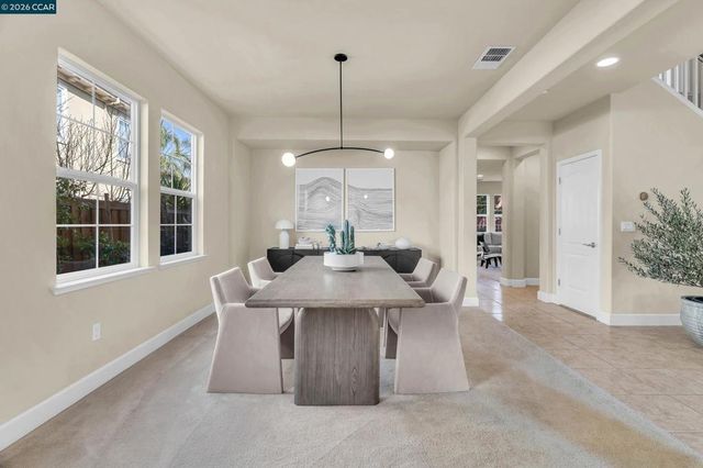 733 733 W Questa Trl, Mountain House, CA 95391