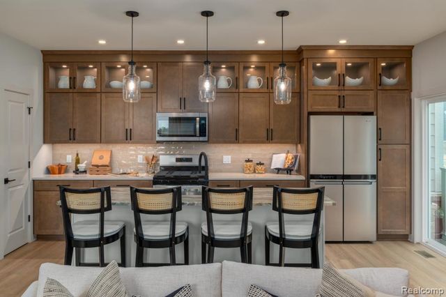 11230 Barrett, Plymouth, MI 48170