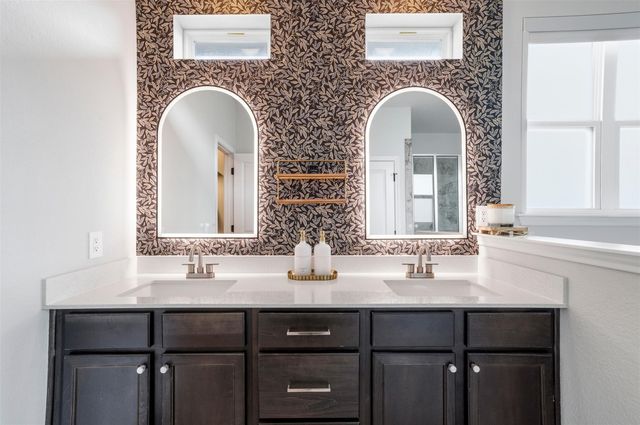 621 Goldenwave WAY, Liberty Hill, TX 78642