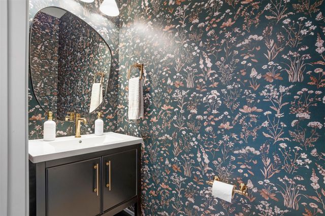 621 Goldenwave WAY, Liberty Hill, TX 78642