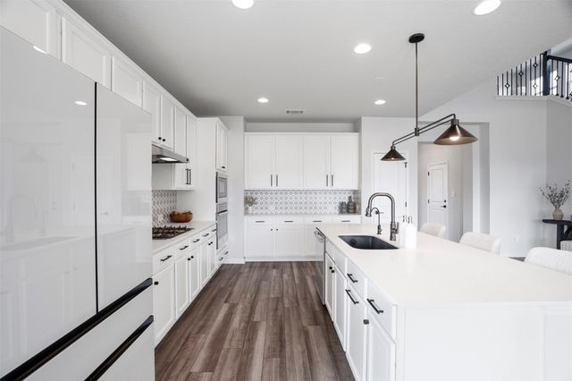 621 Goldenwave WAY, Liberty Hill, TX 78642