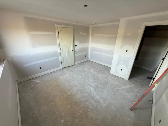 1620 E Midway Ct, Valley Center, KS 67147