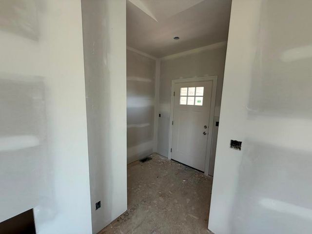 1620 E Midway Ct, Valley Center, KS 67147