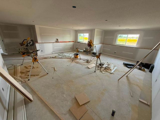 1620 E Midway Ct, Valley Center, KS 67147
