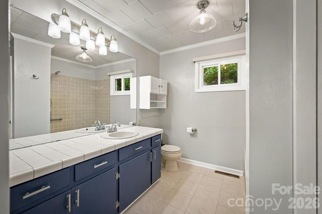 316 Hibriten Drive SW, Lenoir, NC 28645