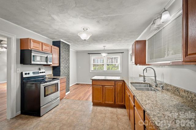 316 Hibriten Drive SW, Lenoir, NC 28645